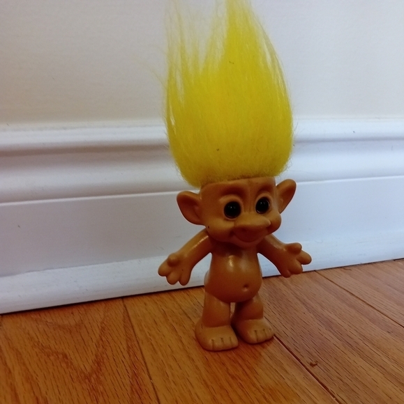 Vintage Russ 4" Forest Troll Doll Nude W/ Very Good Condition Yellow Hair - Picture 2 of 10